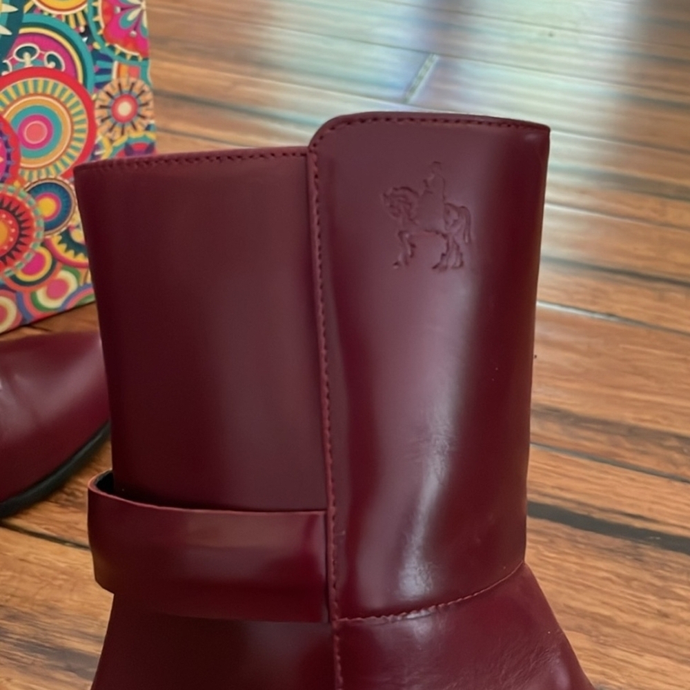 😍 Red Heeled Chelsea Boots with Block Heel - Picture 9 of 9